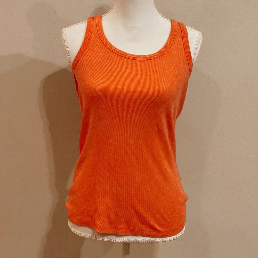 orange tank top